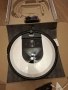 Робот-прахосмукачка iRobot Roomba i7 смарт модел, снимка 1