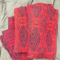 Продавам червен килим / покривало за легло Ново, снимка 1 - Килими - 43125922