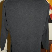 Черна блуза с ефектно деколте, снимка 4 - Блузи с дълъг ръкав и пуловери - 26942768