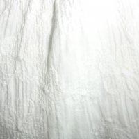 Бяла туника от плат с бродирани цветя, снимка 2 - Детски Блузи и туники - 37636154