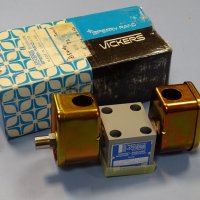хидравличен разпределител VICKERS DG4M4 32 20 miniature directional valve, снимка 1 - Резервни части за машини - 37728968