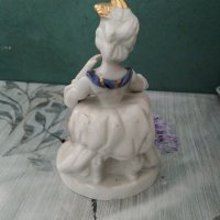 порцеланова статуетка-дама, снимка 3 - Антикварни и старинни предмети - 40391826