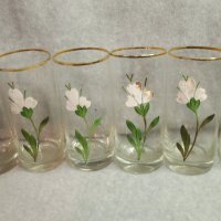 Ретро водни чаши, златен кант, ръчно рисувани цветя, снимка 1 - Чаши - 43669181