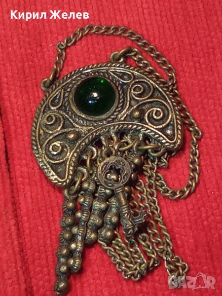 САЧАНЕНО СТАРИННО ВЪЗРОЖДЕНСКО УКРАШЕНИЕ със СМАРАГД ЗЕЛЕН КАМЪК и КЛЮЧЕ БРОНЗ 15133, снимка 1