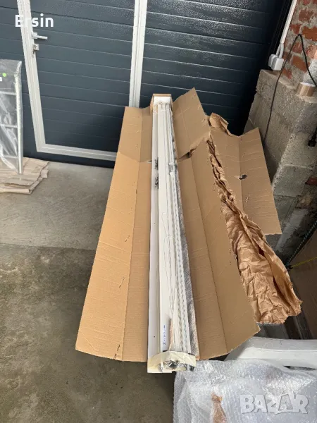 Dometic Frontrollo RAL 9001 Щора Dometic за предно стъкло на CARTHAGO (Чисто нов), снимка 1