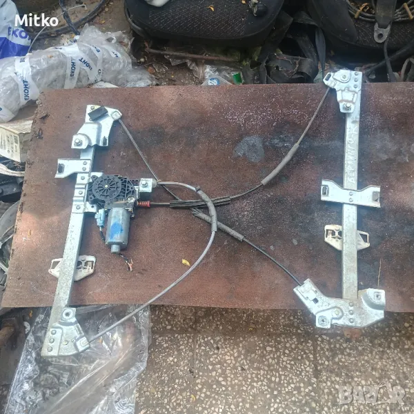 Стъкло повдигач преден Десен Ел. За Ситроен Берлинго 2000г. / Citroen Berlingo 2000y, снимка 1