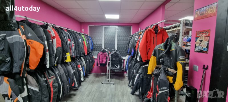 Магазин за мото дрехи и аксесоари, снимка 1