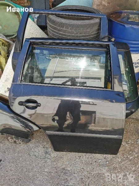 Врата Задна дясна шкода октавия 1 комби, снимка 1