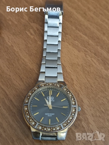 Дамски часовник Q&Q , снимка 2 - Дамски - 52745317