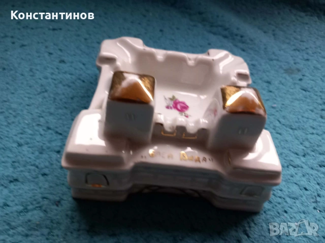 Соц пепелник Баба Вида порцелан, снимка 2 - Антикварни и старинни предмети - 53405725