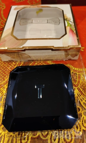 Огледало Ted Baker и парфюм, снимка 2 - Дамски парфюми - 53286763