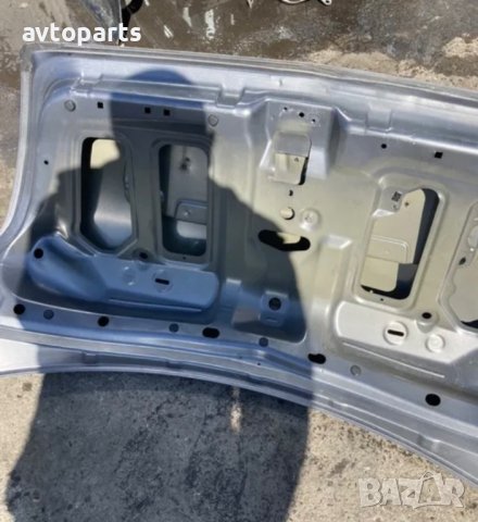 Nissan primera 2003година седан заден капак, снимка 4 - Части - 40588981