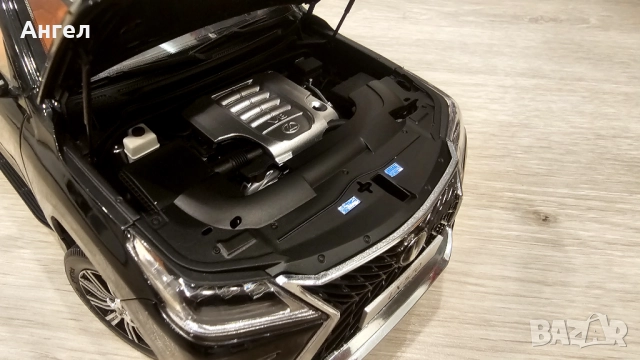 1:18 Lexus LX 570  LCD, снимка 6 - Колекции - 52673006