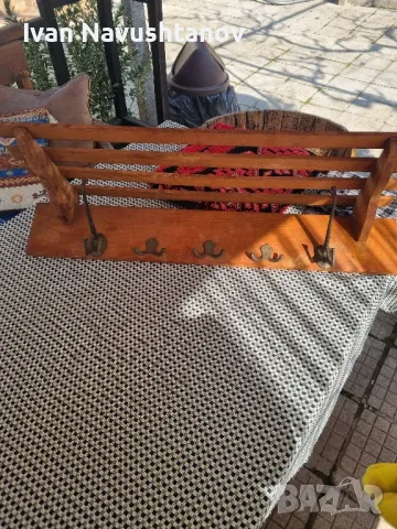 Дървена закачалка с лавица за шапки , снимка 2 - Закачалки - 49244967