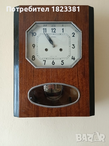 Старинен стенен часовник 