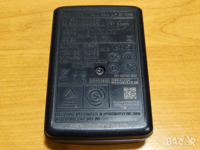 SONY BC-CSGE ..., снимка 2 - Батерии, зарядни - 52335030