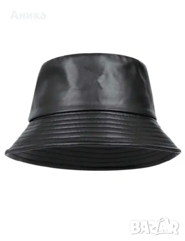 Дамска кожена шапка