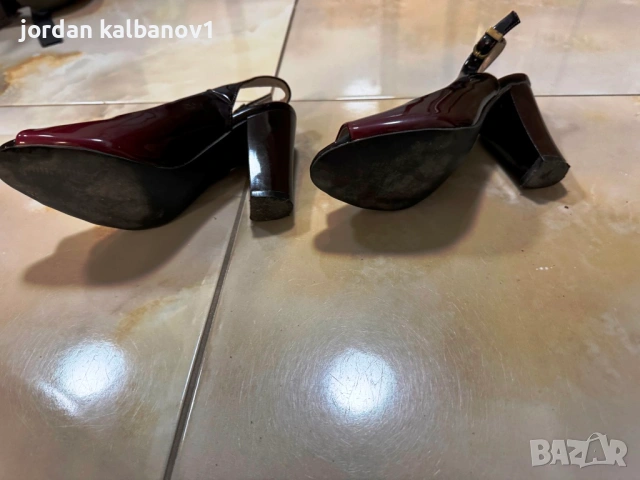 Подарявам - дамски летни лачени обувки на ток номер 35 стелка 22см. ток 8см., снимка 3 - Дамски обувки на ток - 53598488