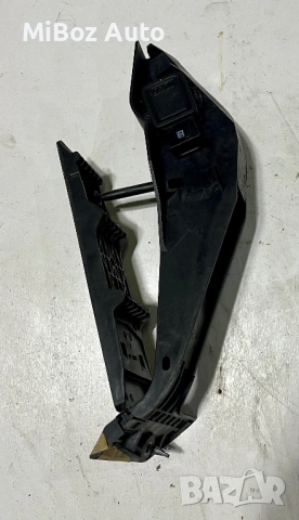 Газ педал потенциометър БМВ E90 E91 E92 E93 BMW