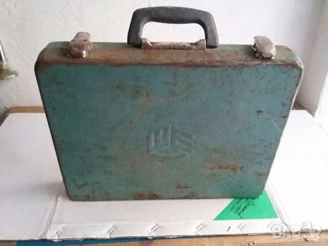 Метален куфар 