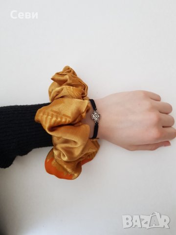 Скрънчи + гривничка, снимка 3 - Бижутерийни комплекти - 32678132