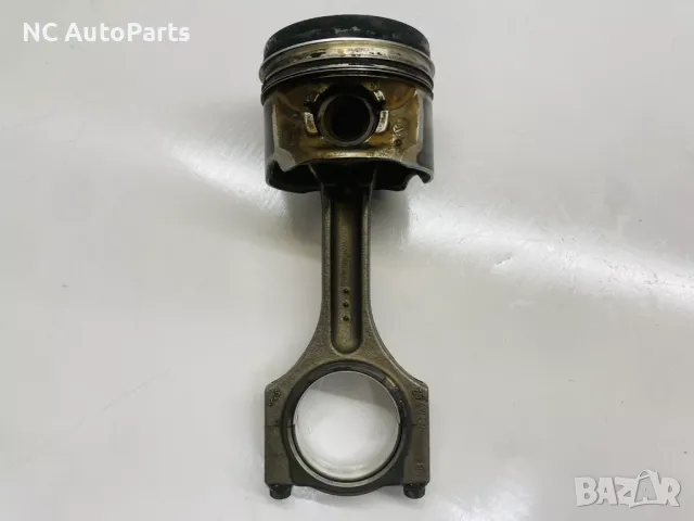 Бутало с биела за БМВ BMW 1 серия 118d B47D20A 2.0 дизел 2016, снимка 6 - Части - 47520708