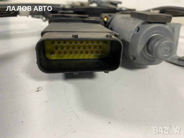 Преден десен стъклоповдигач моторче Шкода Октавия Preden desen stuklopovdigach Skoda Octavia I 96-04, снимка 3 - Части - 51655167