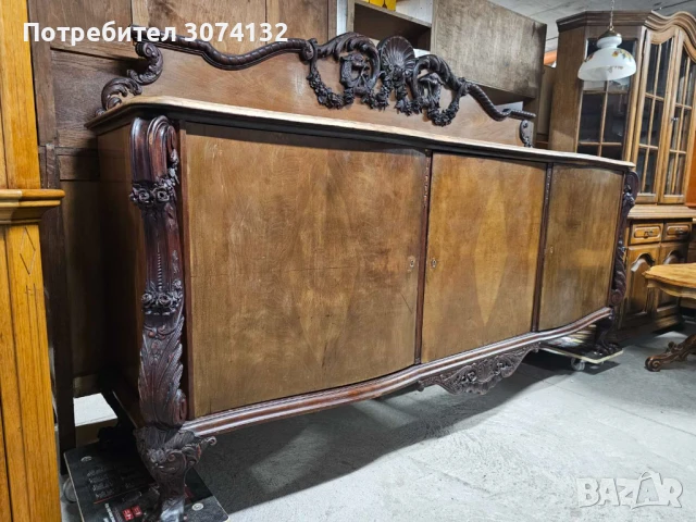 Уникален контрабюфет с дърворезба, снимка 4 - Шкафове - 50667996