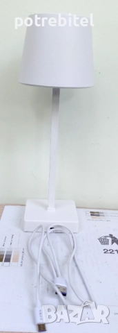 Настолна / нощна LED лампа  с тристепенно димиране - За 5 €вро