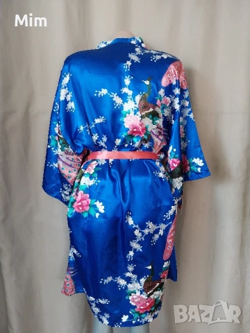 Singapore / silk /ХL/2XL Сатенен син халат / кимоно / на пауни и цветя, снимка 4 - Нощници - 50510904