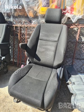 Седалки 2 к-та за Toyota Corolla Verso корола версо 04-09, снимка 2 - Части - 46318586