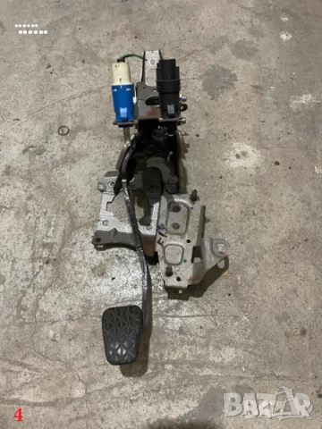 Интериорни части - Форд Фиеста (Ford Fiesta) 1.4 TDCI - 68 к.с. - 2010 г. - част 1, снимка 4 - Части - 51782345