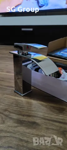 Италиански смесител за мивка стоящ.