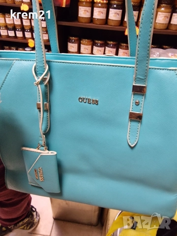 Guess дамска Уникална чанта , снимка 14 - Чанти - 52391745