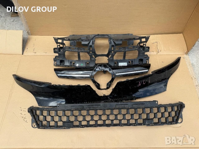 Решетка / Маска Renault Megane 5 E-Tech, снимка 2 - Части - 51254252