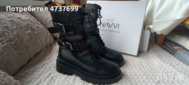 Продавам запазени ботуши с марка Navvi