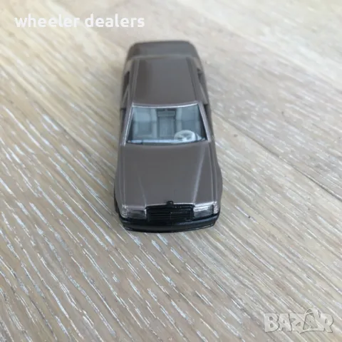 Метална количка SIKU 1:55 Mercedes-Benz 300 E, снимка 4 - Колекции - 50432387