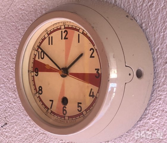 Руски военен часовник-Военновъздушни сили-N 9912 от 1976г., снимка 3 - Стенни часовници - 27290245