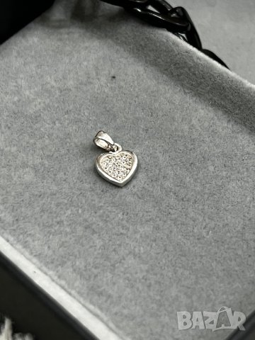 Сребърна висулка сърце с цирконий, снимка 1 - Колиета, медальони, синджири - 43840100