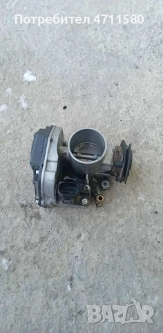 Дроселова клапа за Волксваген Голф 4 2000г 1.4 дизел 75к.с, снимка 2 - Части - 53133875