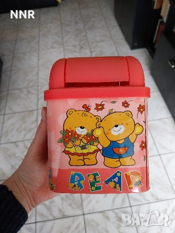 Кошче за боклук за бюро 