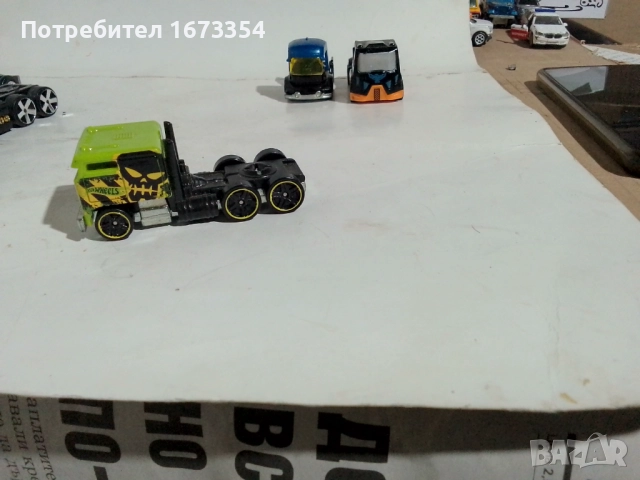 Камиони HOTWHEELS + други, снимка 8 - Други ценни предмети - 51781015