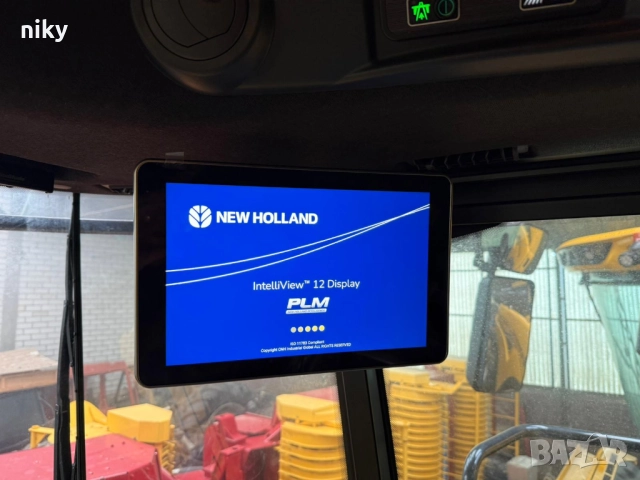 Комбайн New Holland CR10.90, снимка 12 - Селскостопанска техника - 52918865