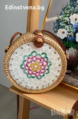 Кръгла сламена чанта с цветна мозайка, снимка 1