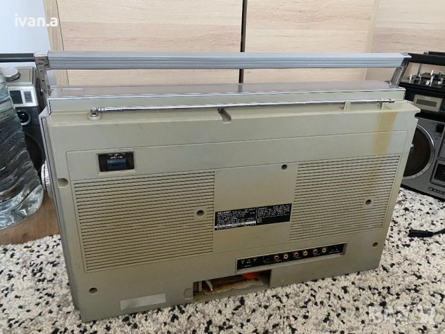 Sharp GF-525, снимка 4 - Радиокасетофони, транзистори - 51789226