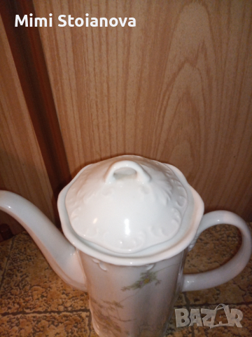 Порцеланов чайник , снимка 2 - Сервизи - 44879817
