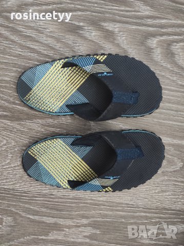 Детски чехли , снимка 2 - Детски джапанки - 37126455