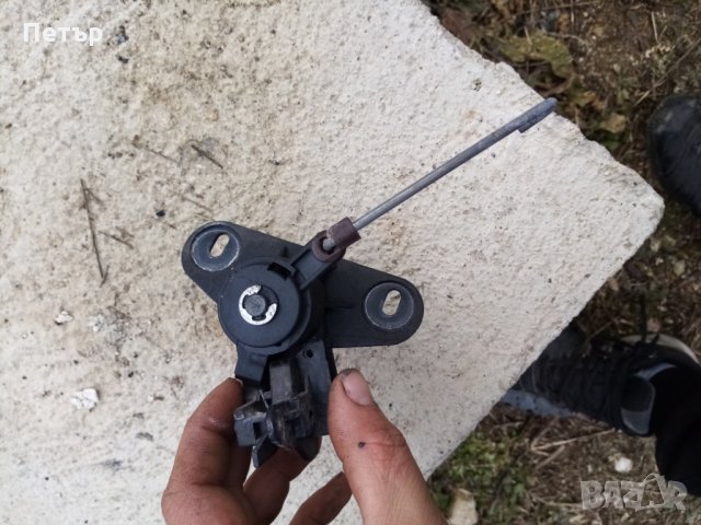 Ключалка заден капак Опел комбо след 2003