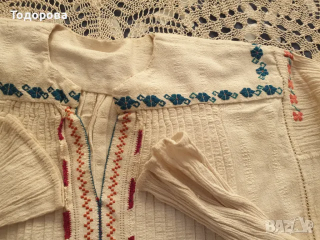 Автентична къса риза от народна носия, снимка 4 - Антикварни и старинни предмети - 47558845