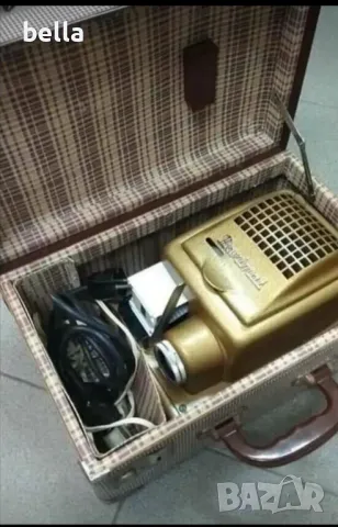 Един от първите слайд проектори-Paximat от Карл Браун,Германия,-50 те годиини,работещ,с куфар , снимка 2 - Антикварни и старинни предмети - 50431581